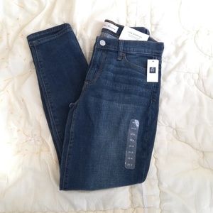 New GAP true skinny jeans